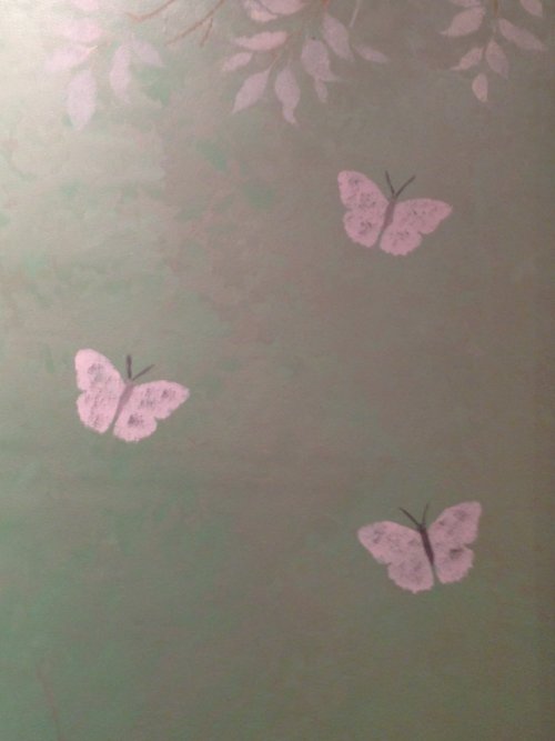 Stenciling wallpaper