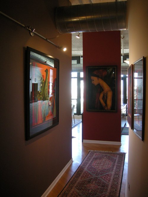 Dramatic Solid Colors great wall design